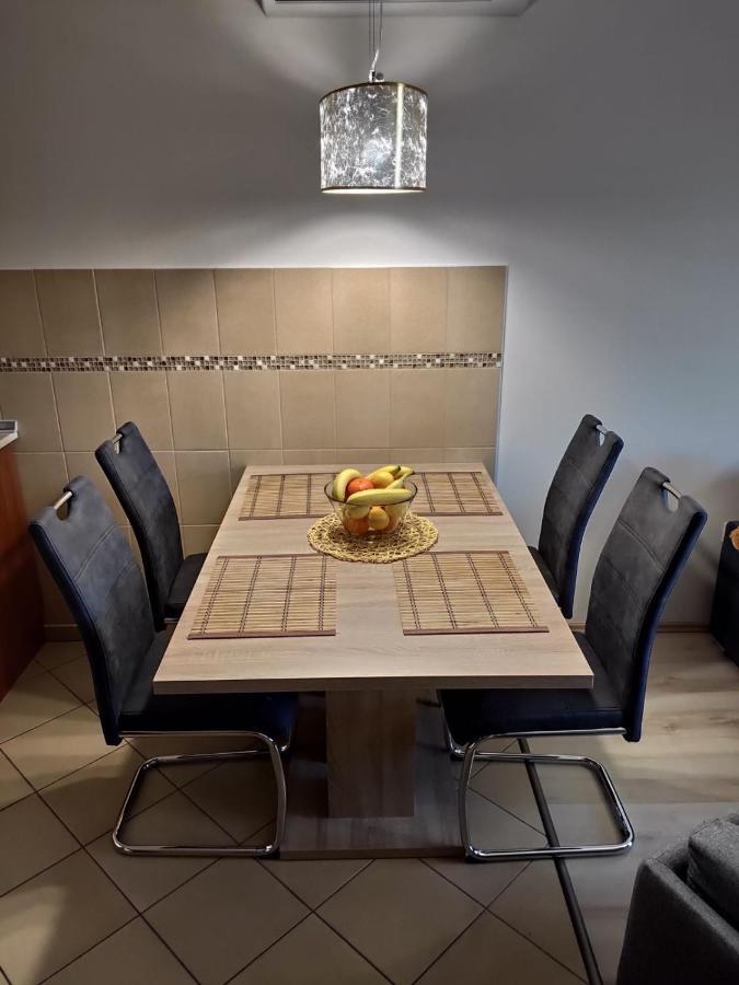 Holiday Apartman Sárvár Εξωτερικό φωτογραφία